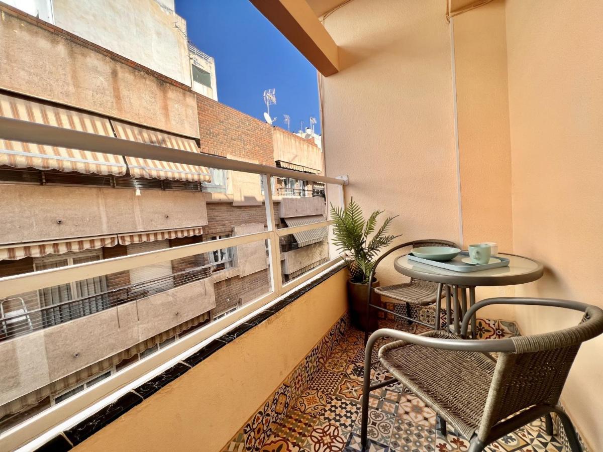 Downtown Apartment By United Renters Alicante Exterior foto